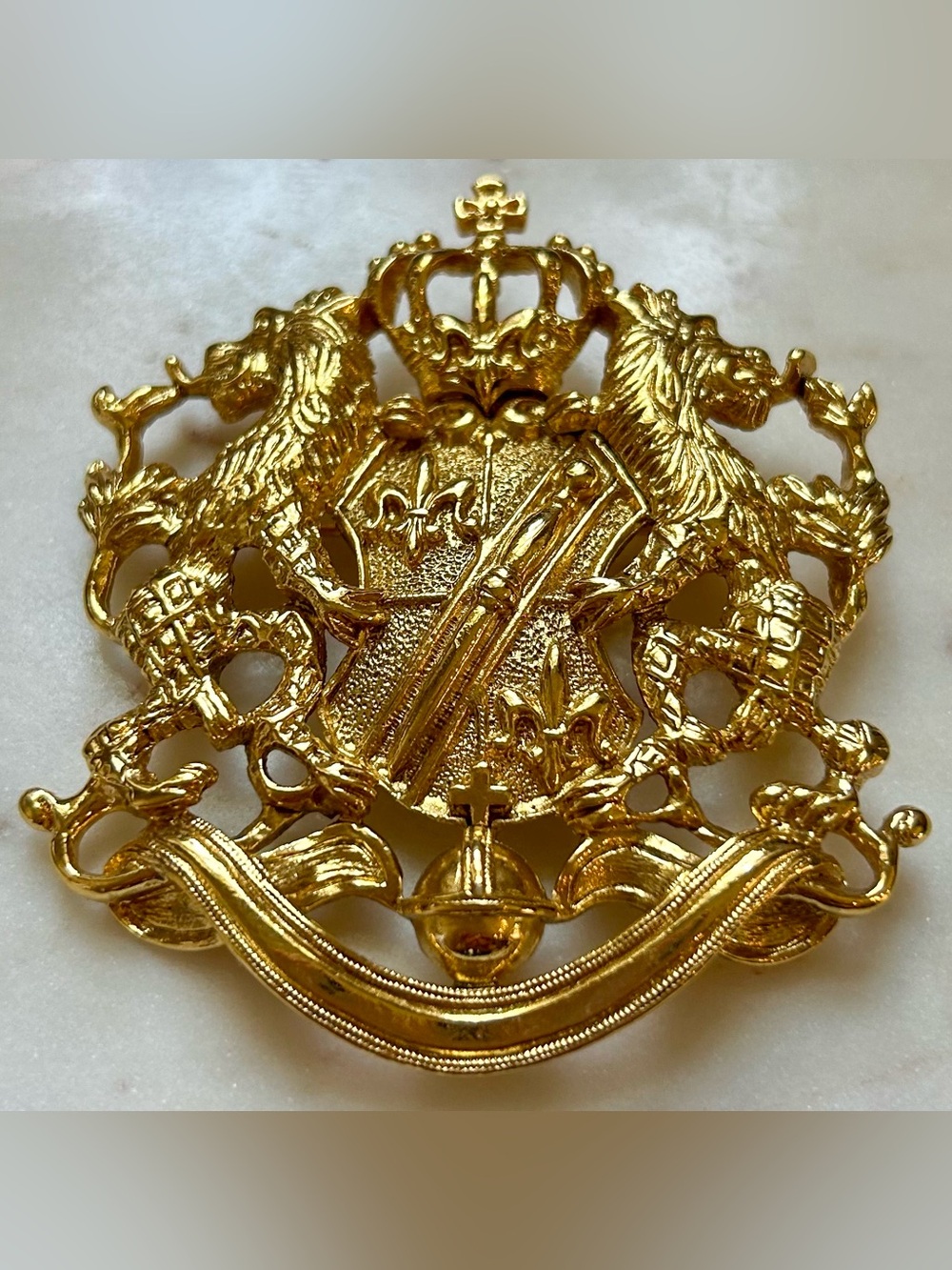 Vintage Joan Rivers Heraldic Crest Brooch RARE Griffins Dragon Lions - Picture 6 of 15